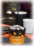クモの巣カップケーキ